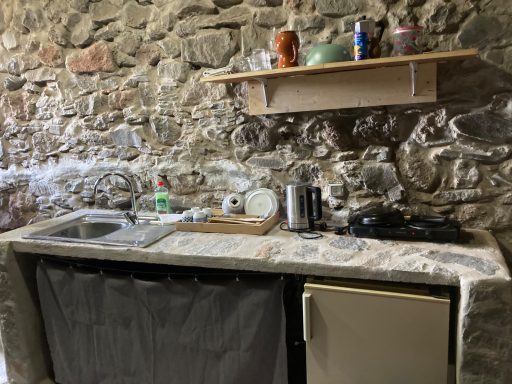 Höhlenküche Küchenzeile in der Höhle