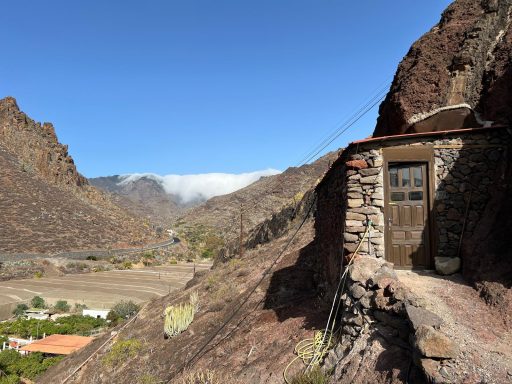 Tür der Höhle Höhleneingang
